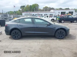 2025 Tesla Model 3 Long Range with VIN 5YJ3E1EA5SF890621, listed as a IAAI auction lot 41924915 with 6,528 mi miles and . Bid and sale history available at DreamBid. Image 13.