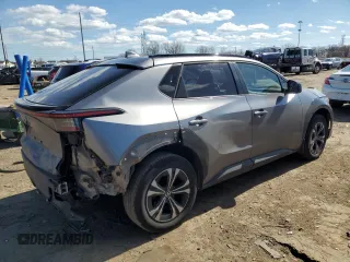 2024 Toyota bZ4X XLE z VIN JTMAAAAA8RA039330, wystawiony jako Copart lot #53122265 z przebiegiem 30 866 mil mil oraz Czysty tytuł • Clean title. Historia ofert i sprzedaży dostępna na DreamBid. Obrazek 3.