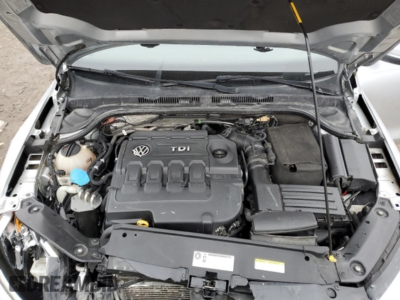 2015 Volkswagen Jetta Sedan 2.0L TDI SEL with VIN 3VWLA7AJ4FM306678, listed as a Copart auction lot 44890155 with 126,575 mi miles and Clean Title. Bid and sale history available at carsss.com. Image 11.