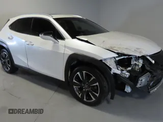 2019 Lexus UX 200 z VIN JTHY3JBH4K2014363, wystawiony jako Copart lot #58555715 z przebiegiem 92 751 mil mil oraz Szkody całkowita. Historia ofert i sprzedaży dostępna na DreamBid. Obrazek 1.