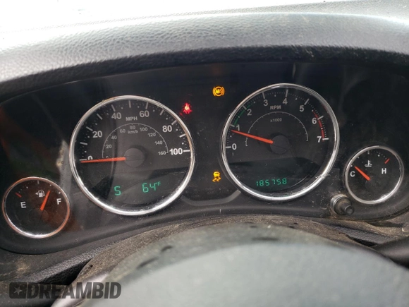 2013 Jeep Wrangler Unlimited Sport с VIN 1C4BJWDG1DL635698, выставлен на аукционе Copart как лот 57111835 с пробегом 185 759 миль миль и Списание • Salvage title. История ставок и продаж доступна на DreamBid. Изображение 9.