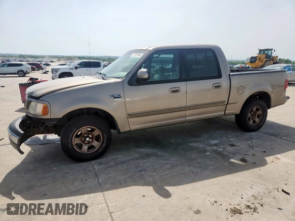 2001 Ford F-150 XLT z VIN 1FTRW07L01KB30498, wystawiony jako Copart lot #57157585 z przebiegiem 343 041 mil mil oraz Szkoda całkowita • Salvage title. Historia ofert i sprzedaży dostępna na DreamBid. Obrazek 1.