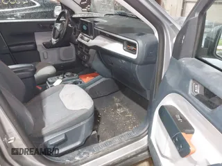 2023 Ford Maverick XL z VIN 3FTTW8E34PRA67076, wystawiony jako IAAI lot #42172555 z przebiegiem 32 453 mil mil oraz . Historia ofert i sprzedaży dostępna na DreamBid. Obrazek 5.