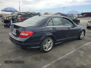 2012 Mercedes-Benz C 250 Sport с VIN WDDGF4HB0CA627652, выставлен на аукционе Copart как лот 65269385 с пробегом 112 504 миль миль и Чистый • Clean title. История ставок и продаж доступна на DreamBid. Изображение 3.