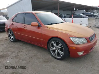 2001 Lexus IS with VIN JTHBD182110022808, listed as a IAAI auction lot 41390261 with 252,585 mi miles. Bid and sale history available at carsss.com. Image 1.