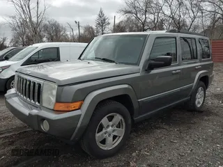2008 Jeep Commander Sport with VIN 1J8HG48K98C135234, listed as a IAAI auction lot 41920183 with 247,452 mi miles. Bid and sale history available at carsss.com. Image 2.