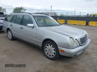 1999 Mercedes-Benz E-Class with VIN WDBJH65F5XA721205, listed as a IAAI auction lot 42068204 with 183,421 mi miles. Bid and sale history available at carsss.com. Image 1.