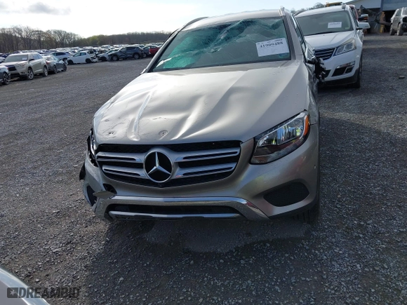 2019 Mercedes-Benz GLC with VIN WDC0G4JB2KV175112, listed as a IAAI auction lot 41909488 with 44,658 mi miles. Bid and sale history available at carsss.com. Image 13.