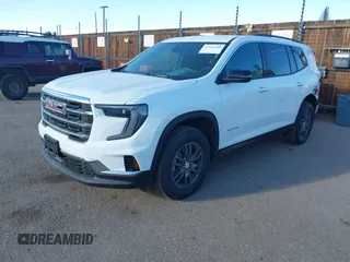2025 GMC Acadia AWD Elevation z VIN 1GKENNRS5SJ153094, wystawiony jako IAAI lot #41535308 z przebiegiem 925 mil mil oraz . Historia ofert i sprzedaży dostępna na DreamBid. Obrazek 2.