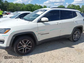 2017 Jeep Compass Latitude with VIN 3C4NJDBB3HT688695, listed as a IAAI auction lot 42197797 with 110,343 mi miles and . Bid and sale history available at DreamBid. Image 6.