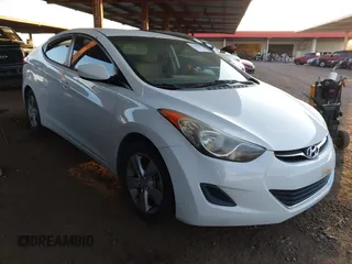 2013 Hyundai Elantra GLS z VIN 5NPDH4AE5DH340409, wystawiony jako IAAI lot #42428401 z przebiegiem 147 742 mil mil oraz . Historia ofert i sprzedaży dostępna na DreamBid. Obrazek 1.
