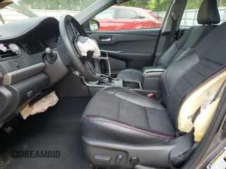 2017 Toyota Camry XLE z VIN 4T1BF1FK9HU785723, wystawiony jako Copart lot #55039895 z przebiegiem 110 783 mil mil oraz Szkoda całkowita • Salvage title. Historia ofert i sprzedaży dostępna na DreamBid. Obrazek 7.