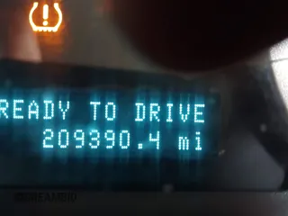2011 Ford Escape Hybrid с VIN 1FMCU4K38BKC60181, выставлен на аукционе IAAI как лот 42330726 с пробегом 209 390 миль миль и . История ставок и продаж доступна на DreamBid. Изображение 16.