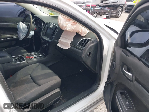 2018 Chrysler 300 Touring with VIN 2C3CCAAG3JH249819, listed as a IAAI auction lot 41883056 with 76,154 mi miles. Bid and sale history available at carsss.com. Image 5.