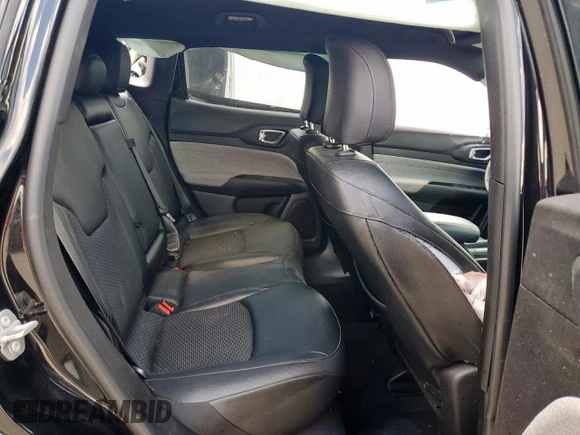 2025 Jeep Compass Latitude z VIN 3C4NJDBN1ST523066, wystawiony jako Copart lot #62210785 z przebiegiem 17 662 mil mil oraz Czysty tytuł • Clean title. Historia ofert i sprzedaży dostępna na DreamBid. Obrazek 11.