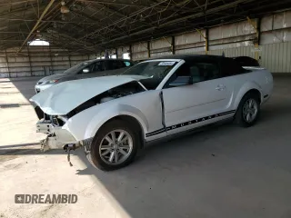 2007 Ford Mustang Deluxe z VIN 1ZVFT84N075287422, wystawiony jako Copart lot #72649364 z przebiegiem 166 582 mil mil oraz Szkoda całkowita • Salvage title. Historia ofert i sprzedaży dostępna na DreamBid. Obrazek 1.