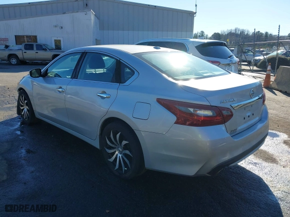 2018 Nissan Altima 2.5 SL with VIN 1N4AL3APXJC213097, listed as a IAAI auction lot 41232640 with 155,969 mi miles. Bid and sale history available at carsss.com. Image 3.
