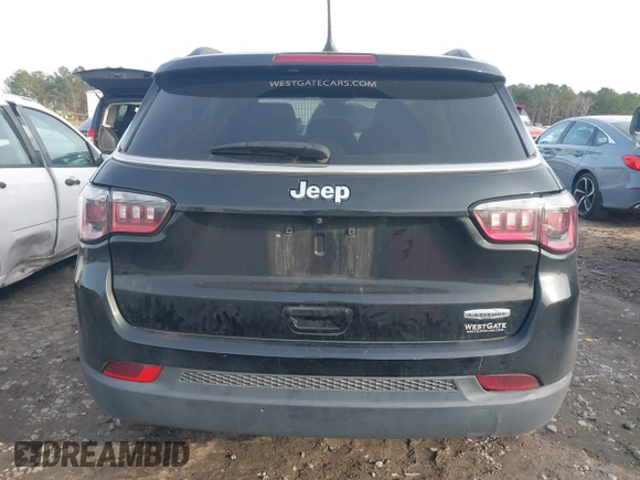 2022 Jeep Compass Latitude with VIN 3C4NJCBB3NT225221, listed as a IAAI auction lot 41092539 with 54,086 mi miles and . Bid and sale history available at carsss.com. Image 17.