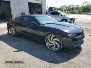 2014 Chevrolet Camaro LS z VIN 2G1FA1E35E9255913, wystawiony jako Copart lot #56976695 z przebiegiem 231 070 mil mil oraz Szkoda całkowita • Salvage title. Historia ofert i sprzedaży dostępna na DreamBid. Obrazek 4.