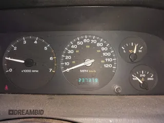 2002 Jeep Grand Cherokee Laredo с VIN 1J4GW48S32C264870, выставлен на аукционе IAAI как лот 42535548 с пробегом 237 379 миль миль и . История ставок и продаж доступна на DreamBid. Изображение 15.