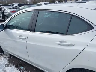 2016 Acura TLX Technology z VIN 19UUB3F55GA003546, wystawiony jako IAAI lot #41283040 z przebiegiem 89 926 mil mil oraz . Historia ofert i sprzedaży dostępna na DreamBid. Obrazek 14.