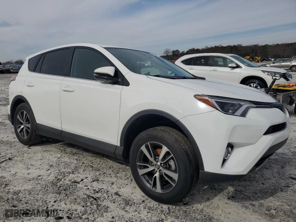 2018 Toyota RAV4 XLE with VIN 2T3WFREV8JW475121, listed as a Copart auction lot 45750735 with 68,909 mi miles and Salvage Title. Bid and sale history available at carsss.com. Image 4.