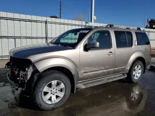 2005 Nissan Pathfinder SE z VIN 5N1AR18W45C700579, wystawiony jako Copart lot #53051975 z przebiegiem 200 120 mil mil oraz Szkoda całkowita • Salvage title. Historia ofert i sprzedaży dostępna na DreamBid. Obrazek 1.