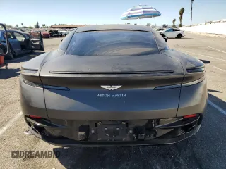 2018 Aston Martin DB11 z VIN SCFRMFAV1JGL05008, wystawiony jako Copart lot #77024394 z przebiegiem Nie podano mil oraz Szkody całkowita. Historia ofert i sprzedaży dostępna na DreamBid. Obrazek 6.