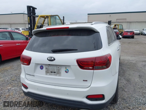 2019 Kia Sorento LX with VIN 5XYPG4A37KG524608, listed as a IAAI auction lot 41824210 with 103,228 mi miles. Bid and sale history available at carsss.com. Image 16.