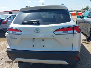2022 Toyota Corolla Cross LE z VIN 7MUCAAAG0NV014812, wystawiony jako IAAI lot #42335853 z przebiegiem 52 811 mil mil oraz . Historia ofert i sprzedaży dostępna na DreamBid. Obrazek 16.