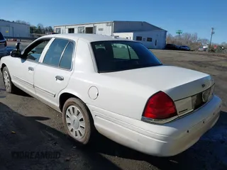 2010 Ford Police Interceptor с VIN 2FABP7BV7AX129688, выставлен на аукционе IAAI как лот 41508822 с пробегом 161 237 миль миль и . История ставок и продаж доступна на DreamBid. Изображение 3.