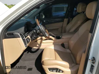 2020 Porsche Cayenne z VIN WP1AA2AY3LDA00359, wystawiony jako Copart lot #53337515 z przebiegiem Nie podano mil oraz Szkody całkowita. Historia ofert i sprzedaży dostępna na DreamBid. Obrazek 7.