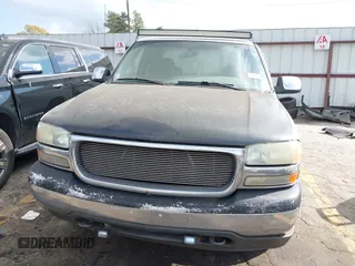 2000 GMC New Sierra 1500 SL with VIN 2GTEC19V9Y1258289, listed as a IAAI auction lot 41946938 with 484,330 mi miles. Bid and sale history available at carsss.com. Image 12.