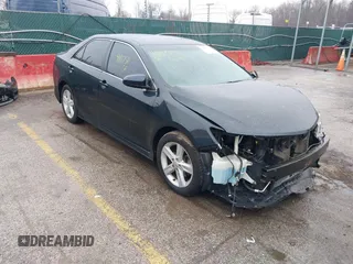 2012 Toyota Camry L z VIN 4T1BF1FK2CU144714, wystawiony jako IAAI lot #41867511 z przebiegiem 152 642 mil mil oraz . Historia ofert i sprzedaży dostępna na DreamBid. Obrazek 1.