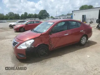 2016 Nissan Versa S z VIN 3N1CN7APXGL882507, wystawiony jako Copart lot #53738105 z przebiegiem 136 426 mil mil oraz Szkoda całkowita • Salvage title. Historia ofert i sprzedaży dostępna na DreamBid. Obrazek 1.