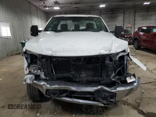 2019 Ford Super Duty F-250 SRW XL with VIN 1FDBF2B61KEC55892, listed as a Copart auction lot 49674695 with 137,749 mi miles and Non Repairable. Bid and sale history available at carsss.com. Image 5.