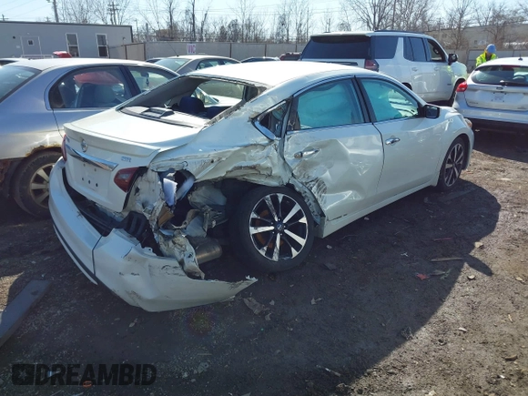 2018 Nissan Altima SR with VIN 1N4AL3AP6JC143033, listed as a IAAI auction lot 41829376 with Not Provided miles and . Bid and sale history available at carsss.com. Image 4.