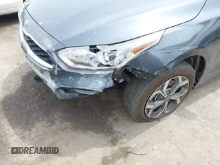 2020 Kia Forte LXS z VIN 3KPF24AD6LE231168, wystawiony jako IAAI lot #42076355 z przebiegiem 45 981 mil mil oraz . Historia ofert i sprzedaży dostępna na DreamBid. Obrazek 6.