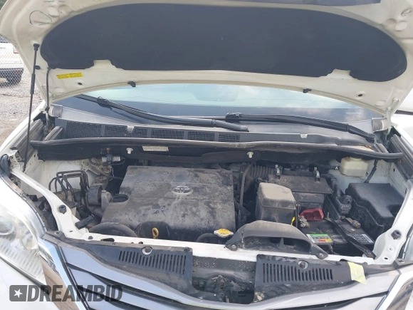 2016 Toyota Sienna XLE with VIN 5TDYK3DC4GS748888, listed as a IAAI auction lot 42605968 with 164,811 mi miles and . Bid and sale history available at DreamBid. Image 10.