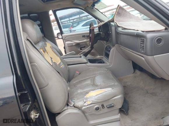 2005 Chevrolet Tahoe LT with VIN 1GNEC13T25R195635, listed as a IAAI auction lot 41581082 with 353,913 mi miles. Bid and sale history available at carsss.com. Image 5.