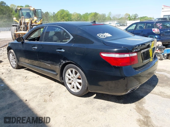 2008 Lexus LS 460 with VIN JTHBL46F885079935, listed as a IAAI auction lot 42013136 with 148,126 mi miles. Bid and sale history available at carsss.com. Image 3.