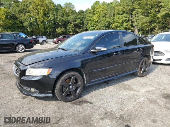 2010 Volvo S40 R-Design with VIN YV1672MH8A2500957, listed as a Copart auction lot 70911124 with 134,322 mi miles and Clean Title. Bid and sale history available at carsss.com. Image 1.