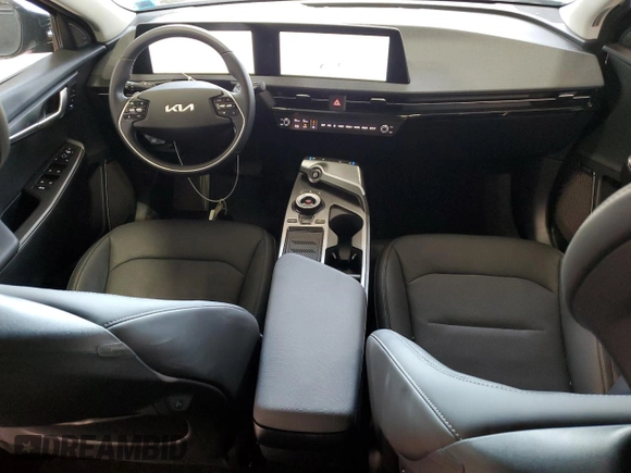 2024 Kia EV6 Wind with VIN KNDC34LA8R5201998, listed as a Copart auction lot 73529424 with 6,327 mi miles and Clean Title. Bid and sale history available at carsss.com. Image 8.
