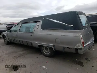 1995 Cadillac Fleetwood z VIN 1G6DW52P7SR707766, wystawiony jako Copart lot #88814915 z przebiegiem 140 958 mil mil oraz Tytuł czysty. Historia ofert i sprzedaży dostępna na DreamBid. Obrazek 2.