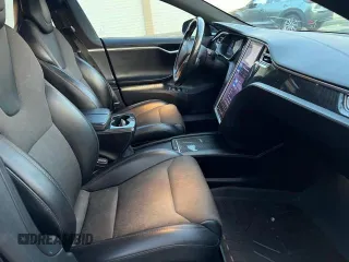 2017 Tesla Model S 60 with VIN 5YJSA1E15HF219286, listed as a Copart auction lot 57360515 with 44,520 mi miles and Salvage title. Bid and sale history available at DreamBid. Image 5.
