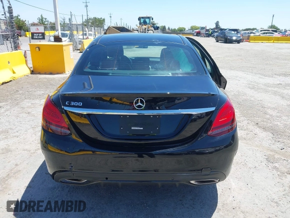 2020 Mercedes-Benz C 300 с VIN WDDWF8DB7LR561868, выставлен на аукционе IAAI как лот 42311129 с пробегом 32 038 миль миль и . История ставок и продаж доступна на DreamBid. Изображение 16.