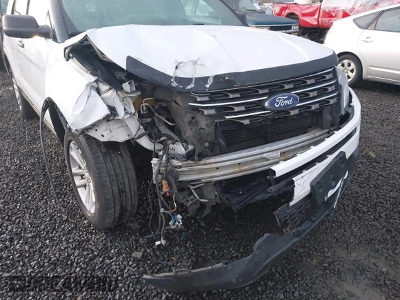 2016 Ford Explorer with VIN 1FM5K8BH5GGB63791, listed as a IAAI auction lot 41146771 with 205,423 mi miles and . Bid and sale history available at carsss.com. Image 6.