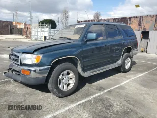 1997 Toyota 4Runner SR5 z VIN JT3GN86R6V0054533, wystawiony jako Copart lot #44819475 z przebiegiem 143 298 mil mil oraz Szkoda całkowita • Salvage title. Historia ofert i sprzedaży dostępna na DreamBid. Obrazek 1.