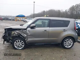 2018 Kia Soul + with VIN KNDJP3A50J7575221, listed as a IAAI auction lot 41576272 with 72,403 mi miles. Bid and sale history available at carsss.com. Image 15.
