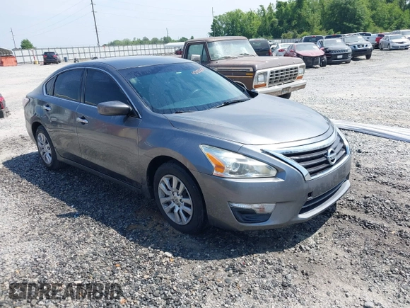 2014 Nissan Altima S with VIN 1N4AL3AP7EN355837, listed as a IAAI auction lot 42102259 with 290,639 mi miles and . Bid and sale history available at carsss.com. Image 1.